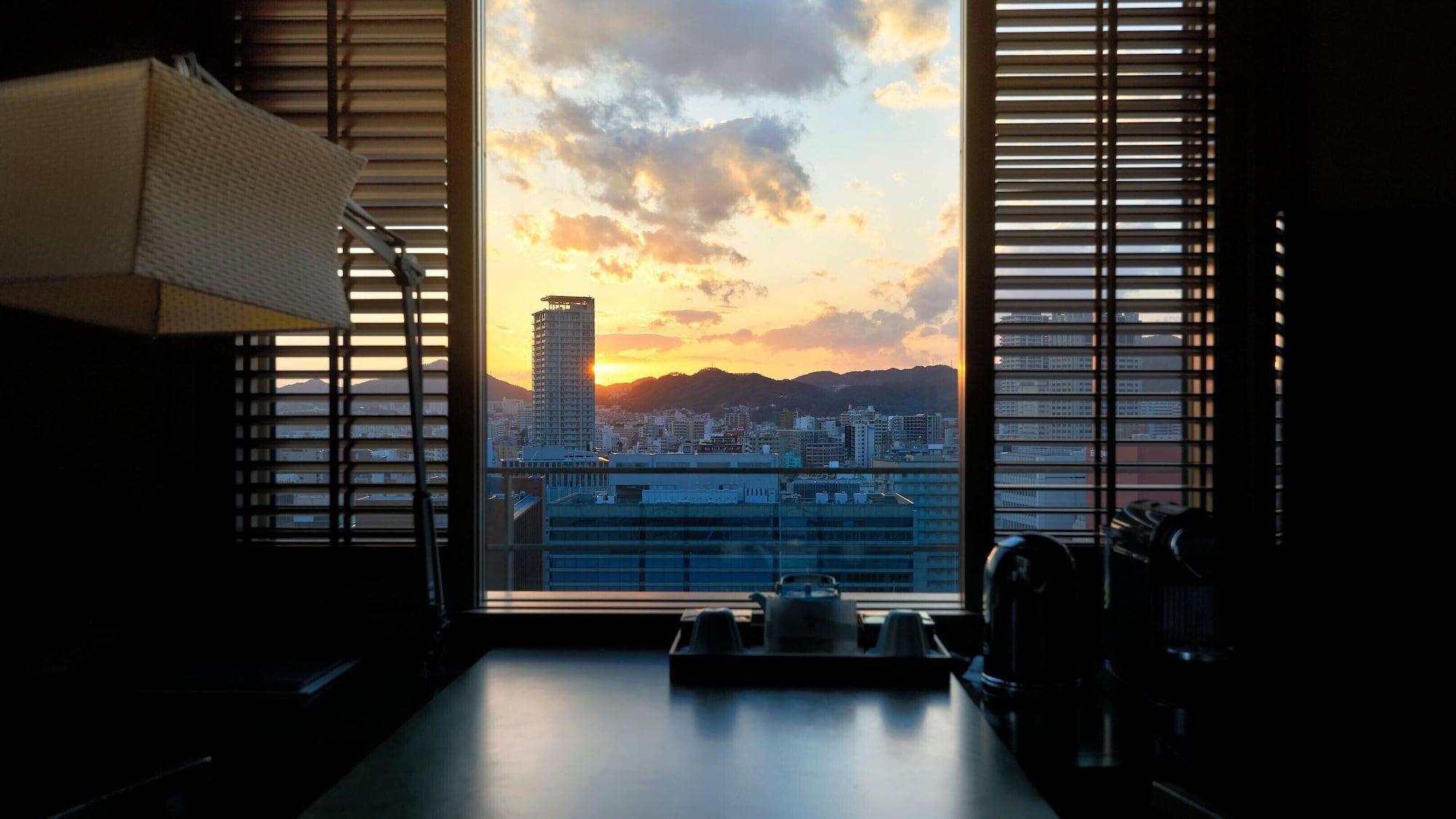 فندق أورينتال كوبه المظهر الخارجي الصورة View from the 10th floor of the hotel