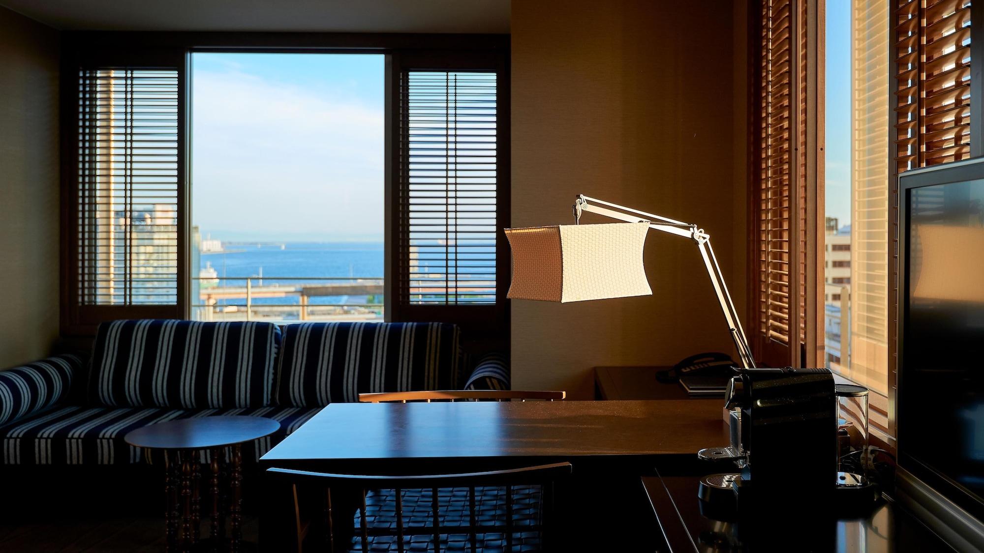فندق أورينتال كوبه المظهر الخارجي الصورة A floor lamp