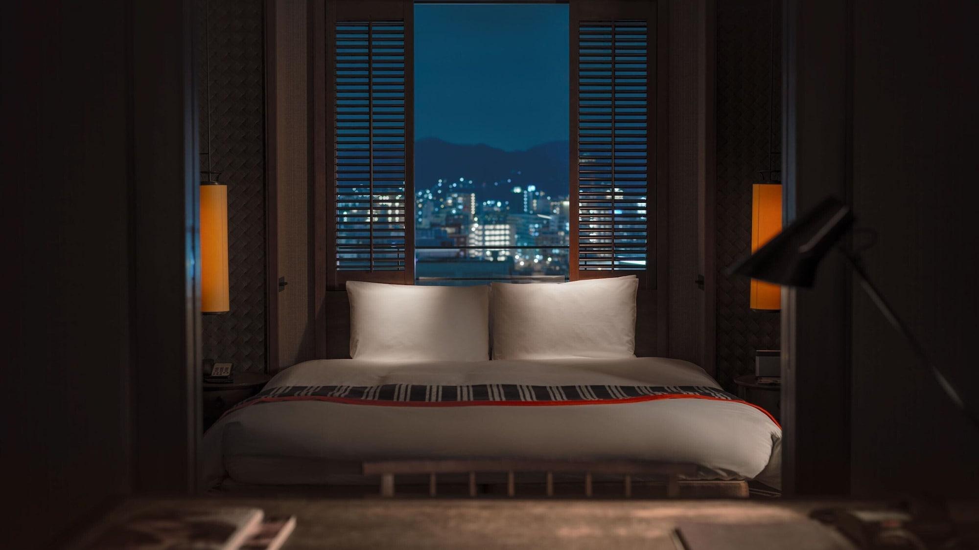 فندق أورينتال كوبه المظهر الخارجي الصورة A room at the hotel