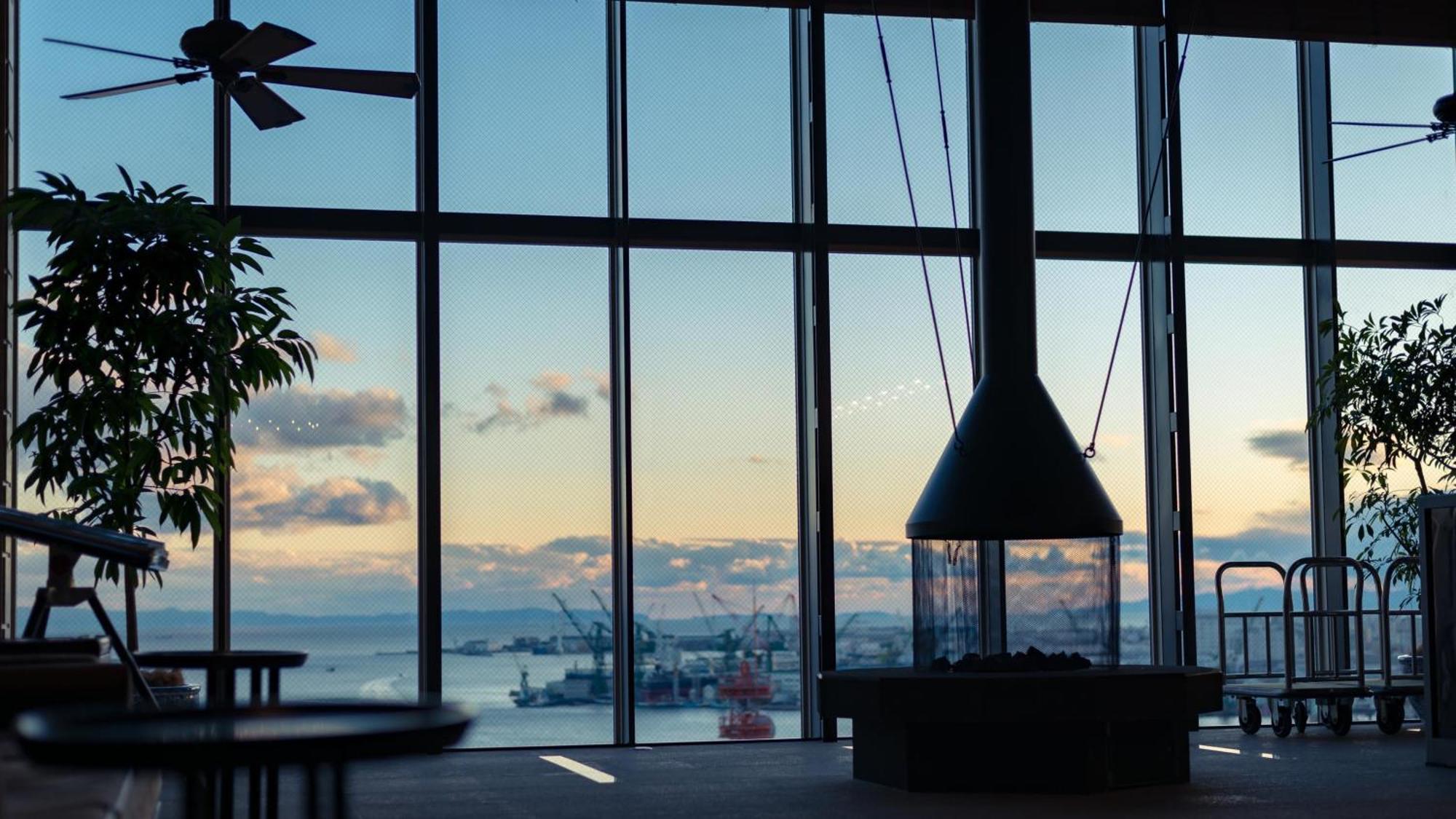 فندق أورينتال كوبه المظهر الخارجي الصورة The view from the 10th floor of the hotel
