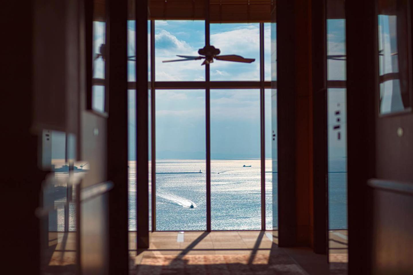 فندق أورينتال كوبه المظهر الخارجي الصورة The view from the living room